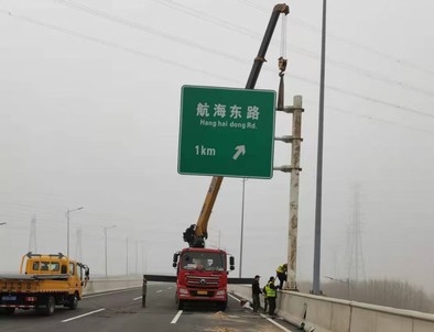天津天津悬臂式交通标志杆